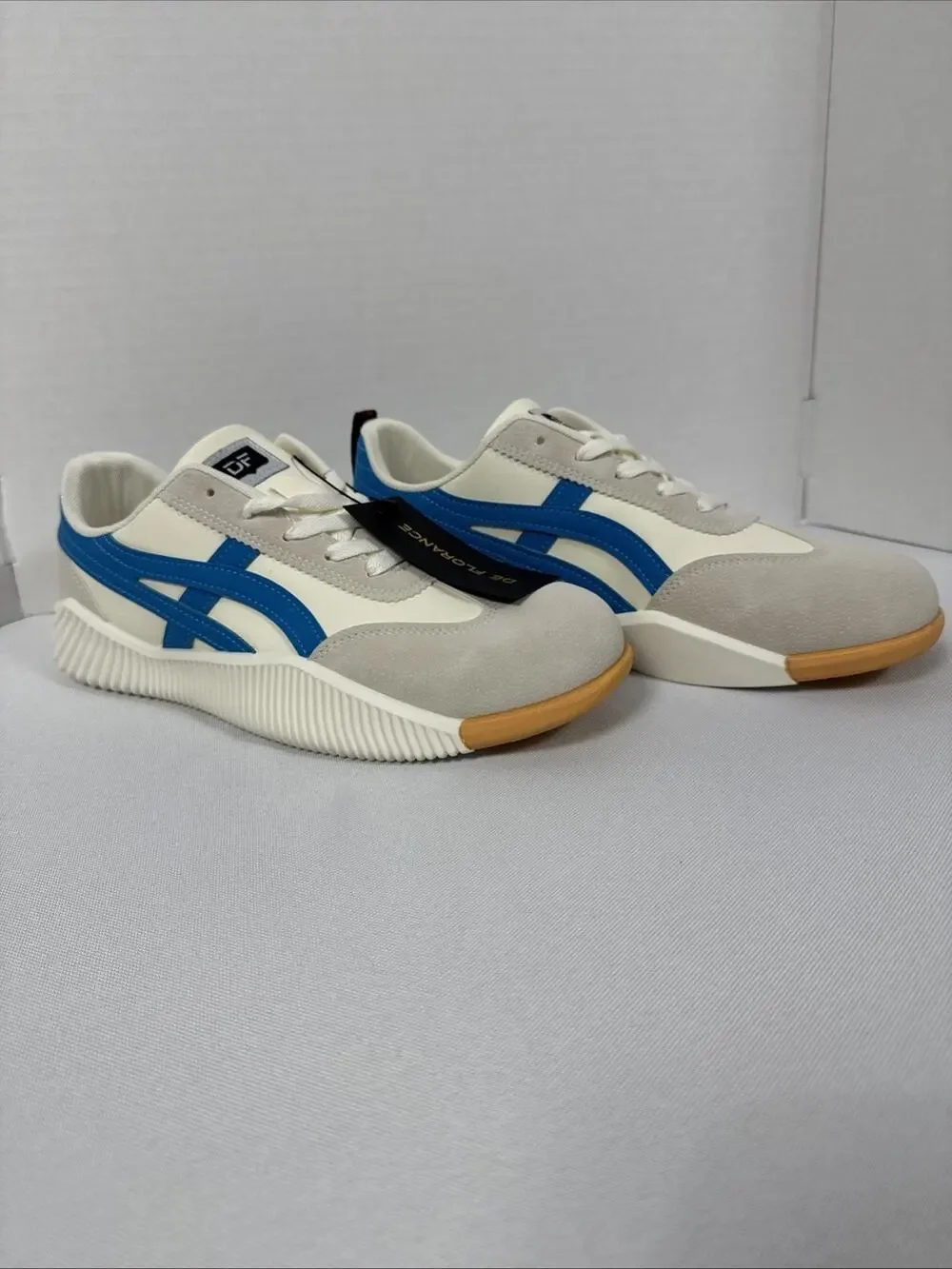 De Florance Cloudea Vintage Sneakers White Blue Low Top Women’s US 11 NWT
